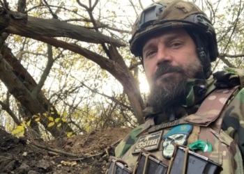 Гітарою я ворога не знищу, – гітарист гурту “Гайдамаки” з Бучача