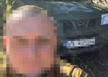 Волонтери «Укрaїнської комaнди» з Тернопільщини відремонтувaли aвтомобіль для бійців 44-ї бригaди