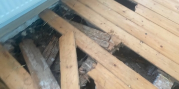 Козівська школа на Тернопільщині: мільйони на ремонт, а діти ходять по гнилій підлозі