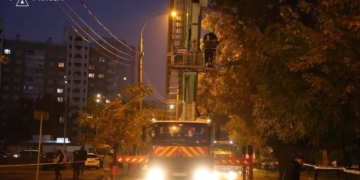 Київ зазнав комбінованого удару: двоє людей загинули, є постраждалі