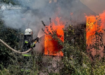 Під Тернополем сталася масштабна пожежа на приватному підприємстві