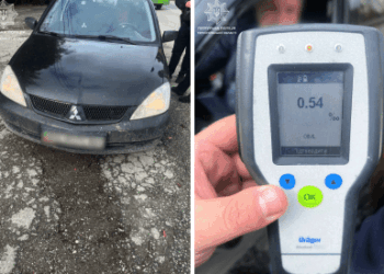 У Тернополі патрульні затримали нетверезого водія на Mitsubishi