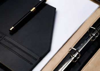 шкіряна папка для документів