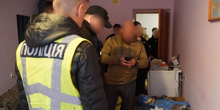 У Тернополі затримали групу військовослужбовців, причетних до вчинення насильницьких та майнових злочинів