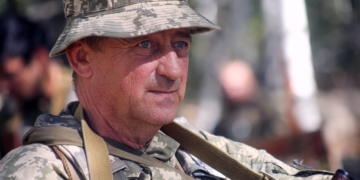 Варто знати Героїв, які захищають Україну