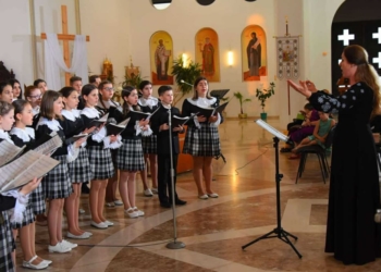 Тернопільська «Зоринка» тріумфує: чотири перемоги на міжнародних конкурсах