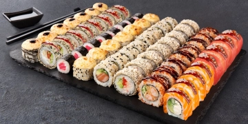 Скільки коштує замовити суші в Кропивницькому на велику компанію