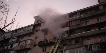 “Одна з найбільш масованих атак росіян на Київ за всю війну”: кількість постраждалих зросла до 30, загиблих – 4