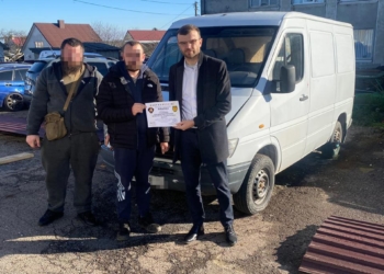 Зусиллями Бережанської окружної прокуратури та суду на потреби ЗСУ передано вантажний мікроавтобус