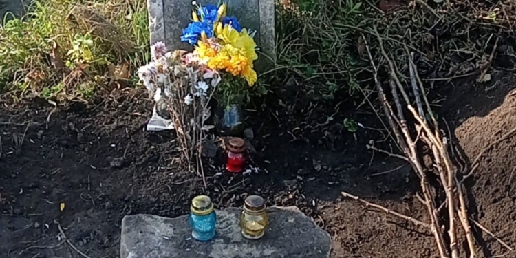 У Тернополі рятують пам’ятник на могилі Барвінських