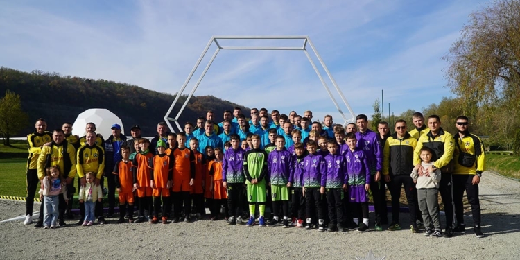 висадили алею єдності