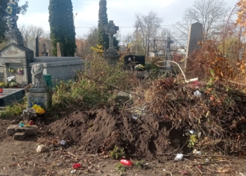 врятувати пам’ятник на могилі