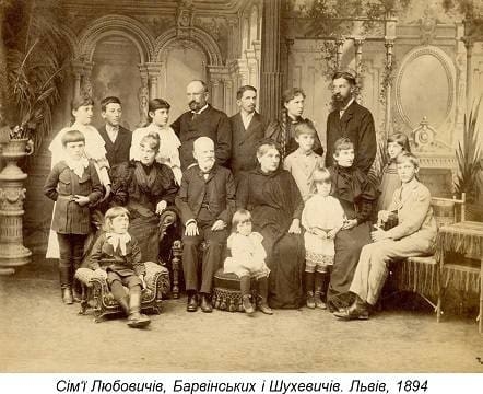 У Тернополі рятують пам’ятник на могилі Барвінських