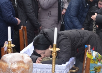 У Білобожниці попрощалися з Героєм Сергієм Возним: демобілізований воїн помер після важкого поранення