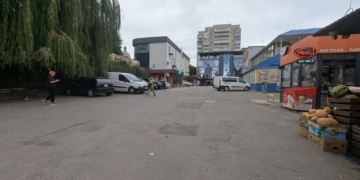 У Тернополі “Сільпо” та “АТБ” ігнорують паркомісця для інвалідів: муніципальна інспекція передала справи до поліції