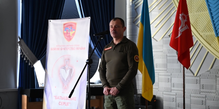 У Лановецькій громаді вручили кулони-обереги дітям полеглих Героїв