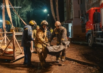 Тривають аварійно-рятувальні роботи після удару у Тернополі: кількість загиблих зросла до 32 осіб