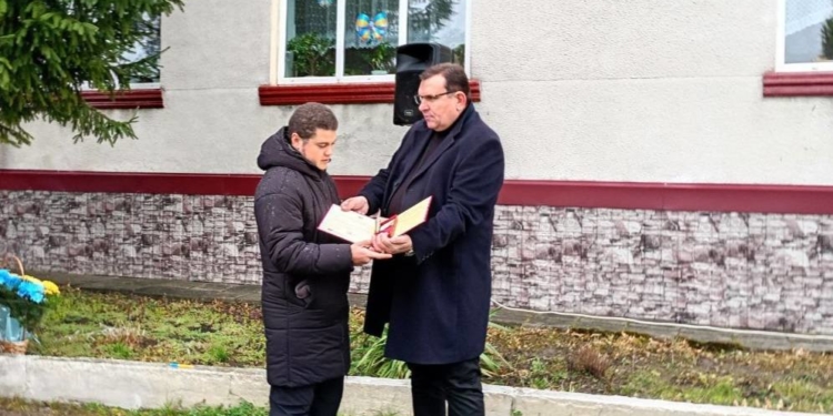 На Бережанщині відкрили меморіальні дошки Тарасу Лещуку, Андрію Савчуку та Назарію Швецю