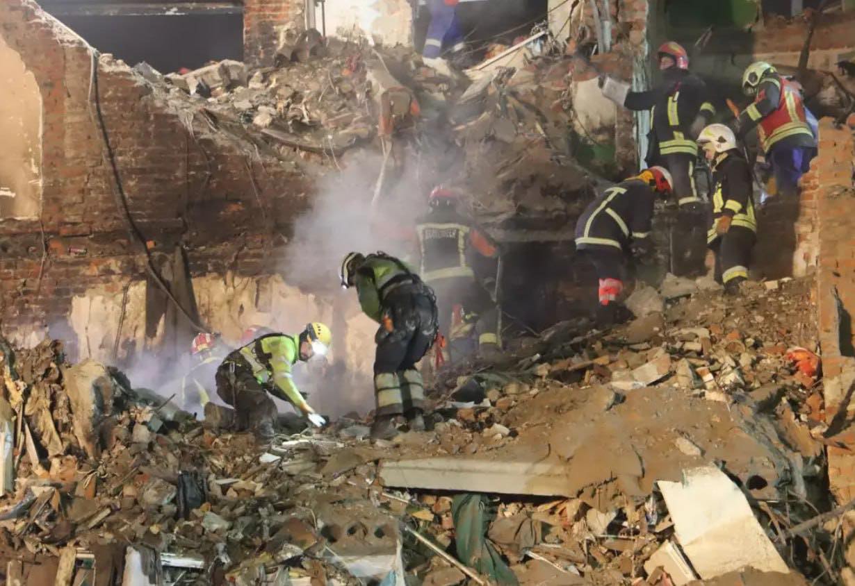 Кількість загиблих після прильоту по житловому будинку в Тернополі зросла до 33