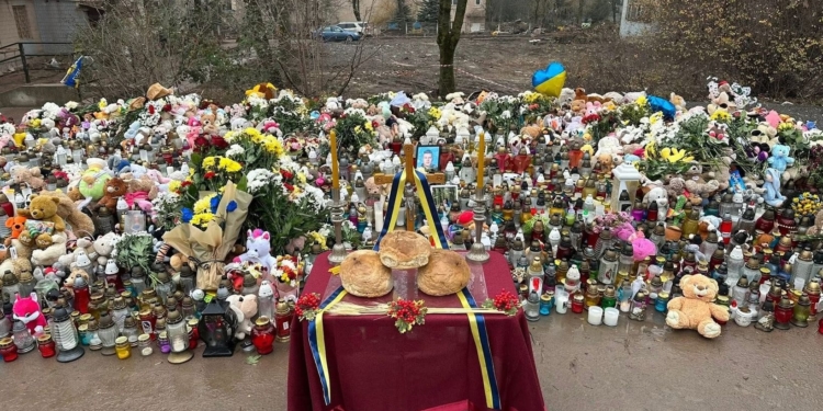 Глава УГКЦ і Папський Нунцій зустрілися з постраждалими тернополянами