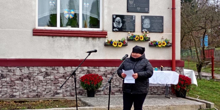 На Бережанщині відкрили меморіальні дошки Тарасу Лещуку, Андрію Савчуку та Назарію Швецю