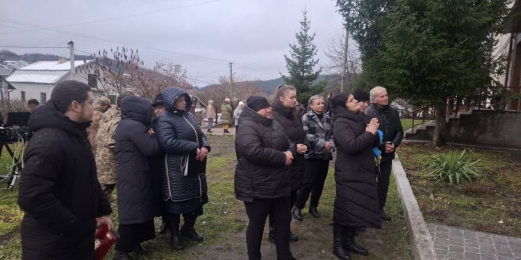 На Бережанщині відкрили меморіальні дошки Тарасу Лещуку, Андрію Савчуку та Назарію Швецю