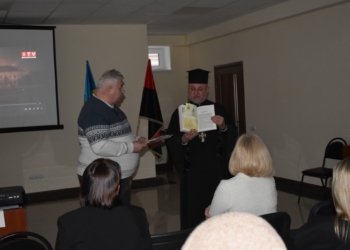 У Тернополі презентували рідкісний альбом Ніла Хасевича