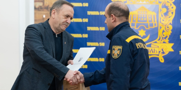 У Тернополі відзначили тернополян, які рятували людей 19 листопада