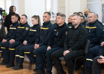 рятували людей