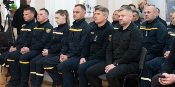 рятували людей