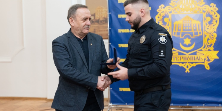 У Тернополі відзначили тернополян, які рятували людей 19 листопада