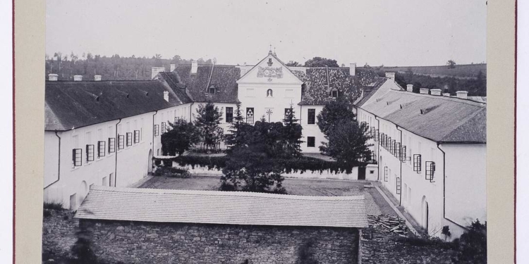 Язловецький замок: історія середньовічної твердині на Тернопільщині