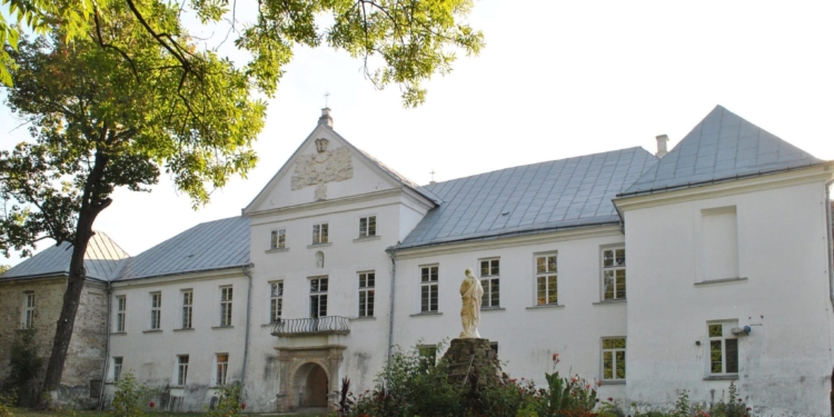 Язловецький замок: історія середньовічної твердині на Тернопільщині