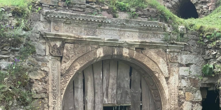 Язловецький замок: історія середньовічної твердині на Тернопільщині