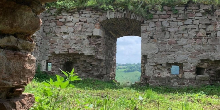 Язловецький замок: історія середньовічної твердині на Тернопільщині