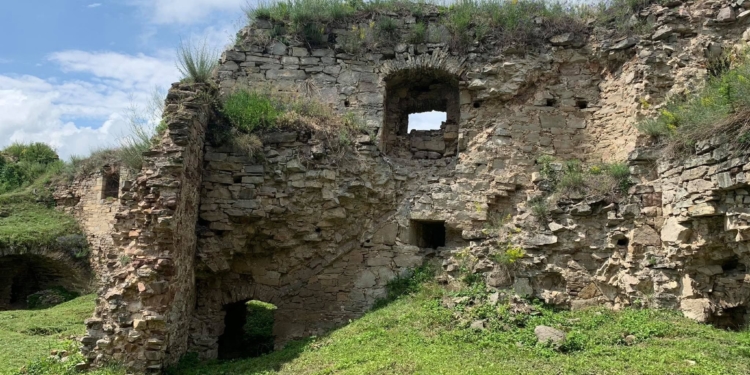 Язловецький замок: історія середньовічної твердині на Тернопільщині