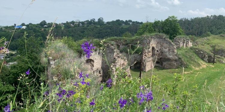 Язловецький замок: історія середньовічної твердині на Тернопільщині
