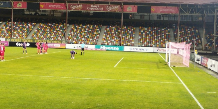 У Тернополі патрульні врятували пораненого бобра