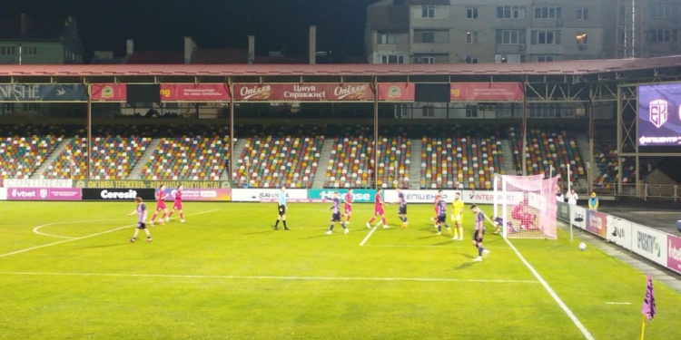 У Тернополі патрульні врятували пораненого бобра