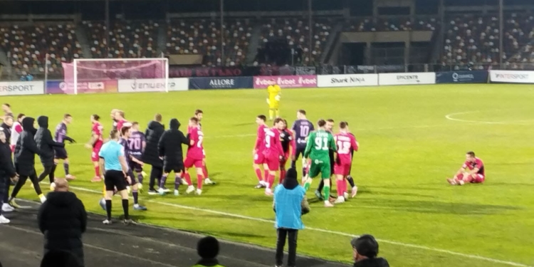 У Тернополі патрульні врятували пораненого бобра