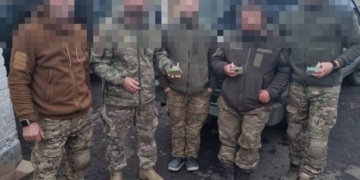 Повербанки та детектори дронів отримали воїни Нацгвардії від «Української команди» Тернопілля