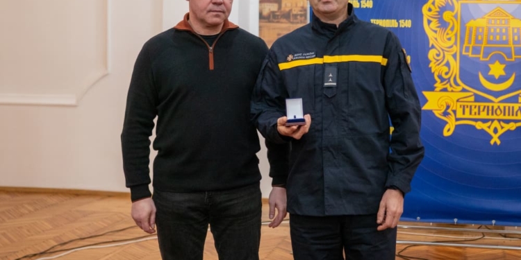 У Тернополі відзначили тернополян, які рятували людей 19 листопада