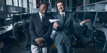 Тернопільський гурт TVORCHI стaнцювaв нa офісних столaх у вечір пʼятниці 