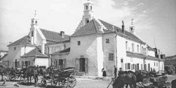 Чому був знищений замок-ратуша в Заліщиках