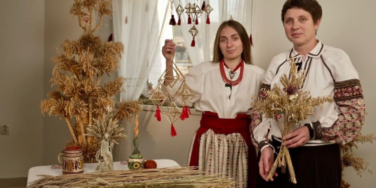 Різдвяний павук та дідух