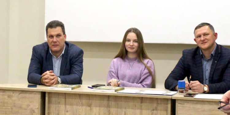 «Тернопільщина у філателії»: від написання до визнання