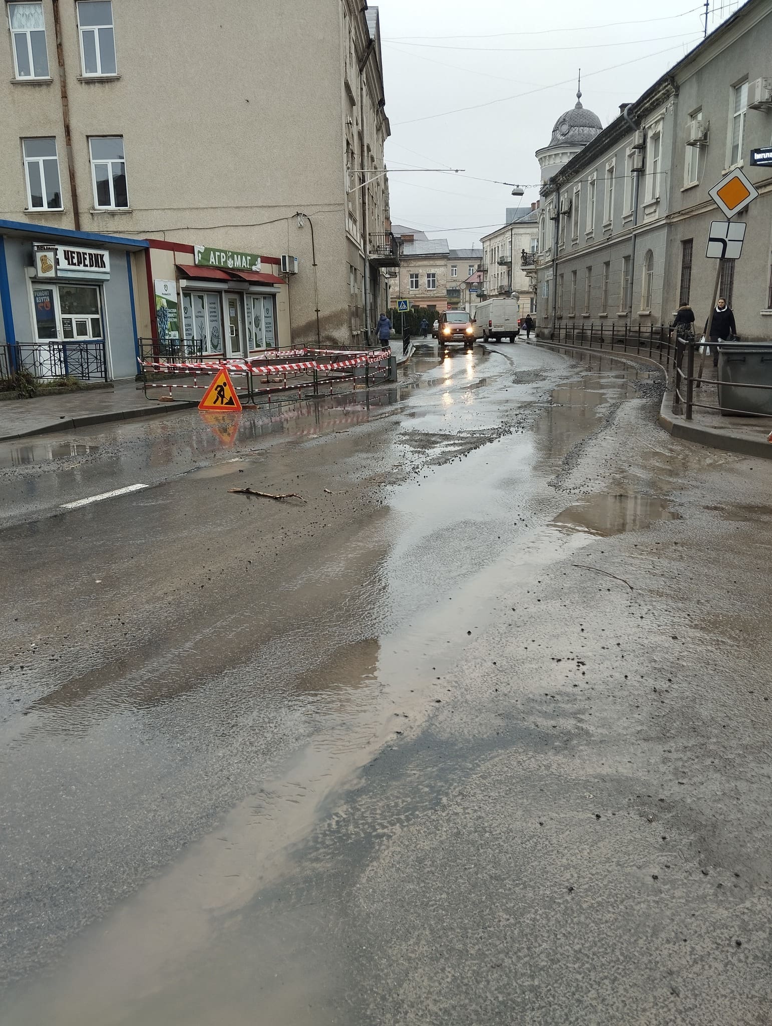 У центрі Бережан три дні не ліквідовують наслідки аварії