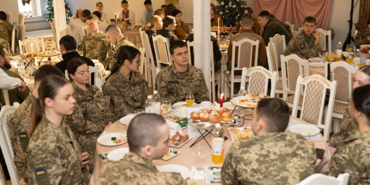 Молитва, єдність і пам’ять: у Тернополі відбувся Молитовний сніданок «Молитва сердець за воїнів і народ»