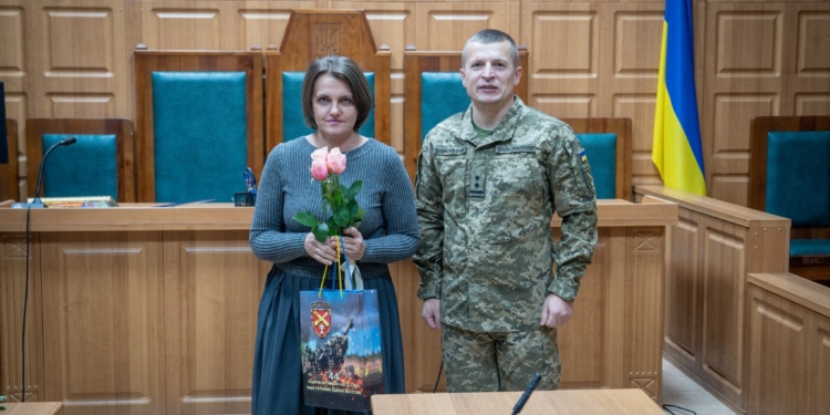 У Тернопільському міськрайонному суді привітали працівників з професійним святом