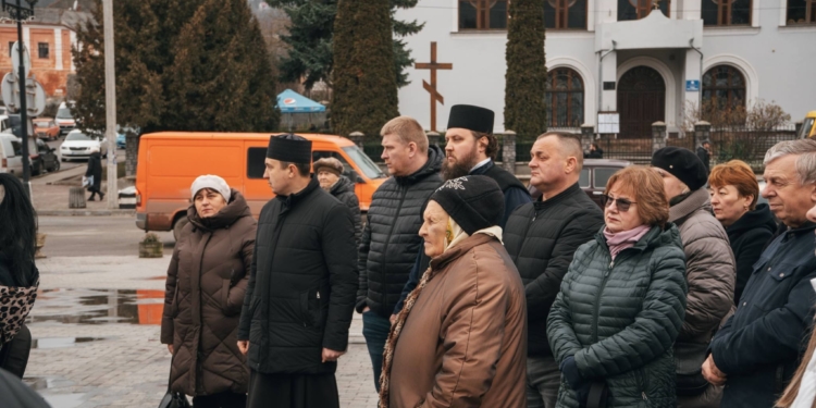 У Кременці відкрили вуличну виставку “Церковний рашизм”